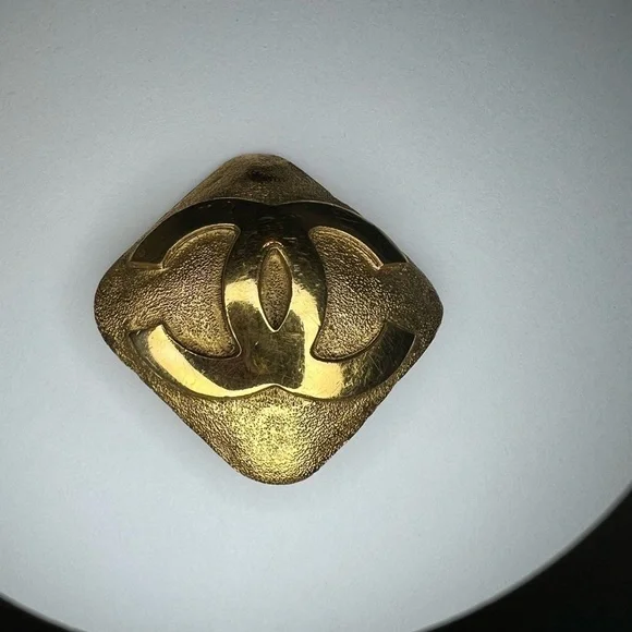 Vintage broochCHANEL® 2 Pictorial 9 MADE IN FRANCE 1266, collection 29. - Picture 4 of 5